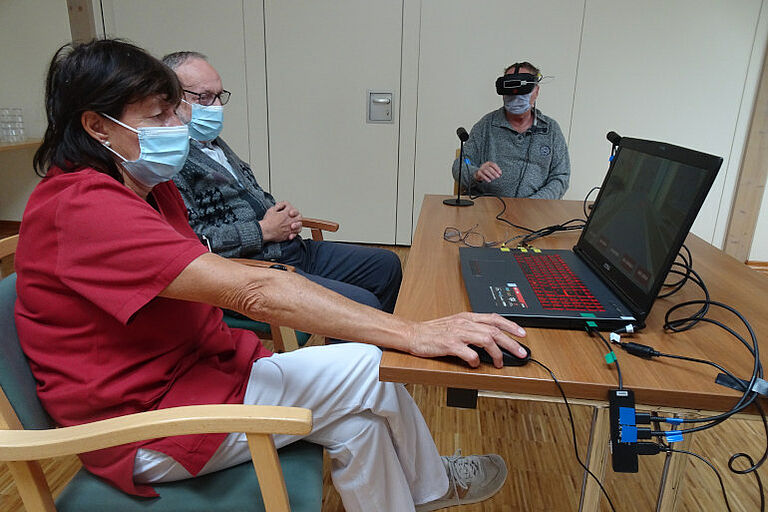 VR-Brille für Senioren