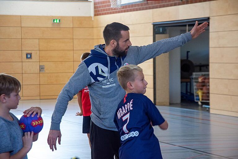 Erlanger Handball-Profis trainierten mit Schülern
